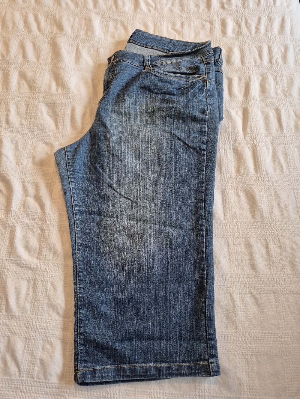 George women's size 22W Jean capri pants, GUC, minor wear, have stretch